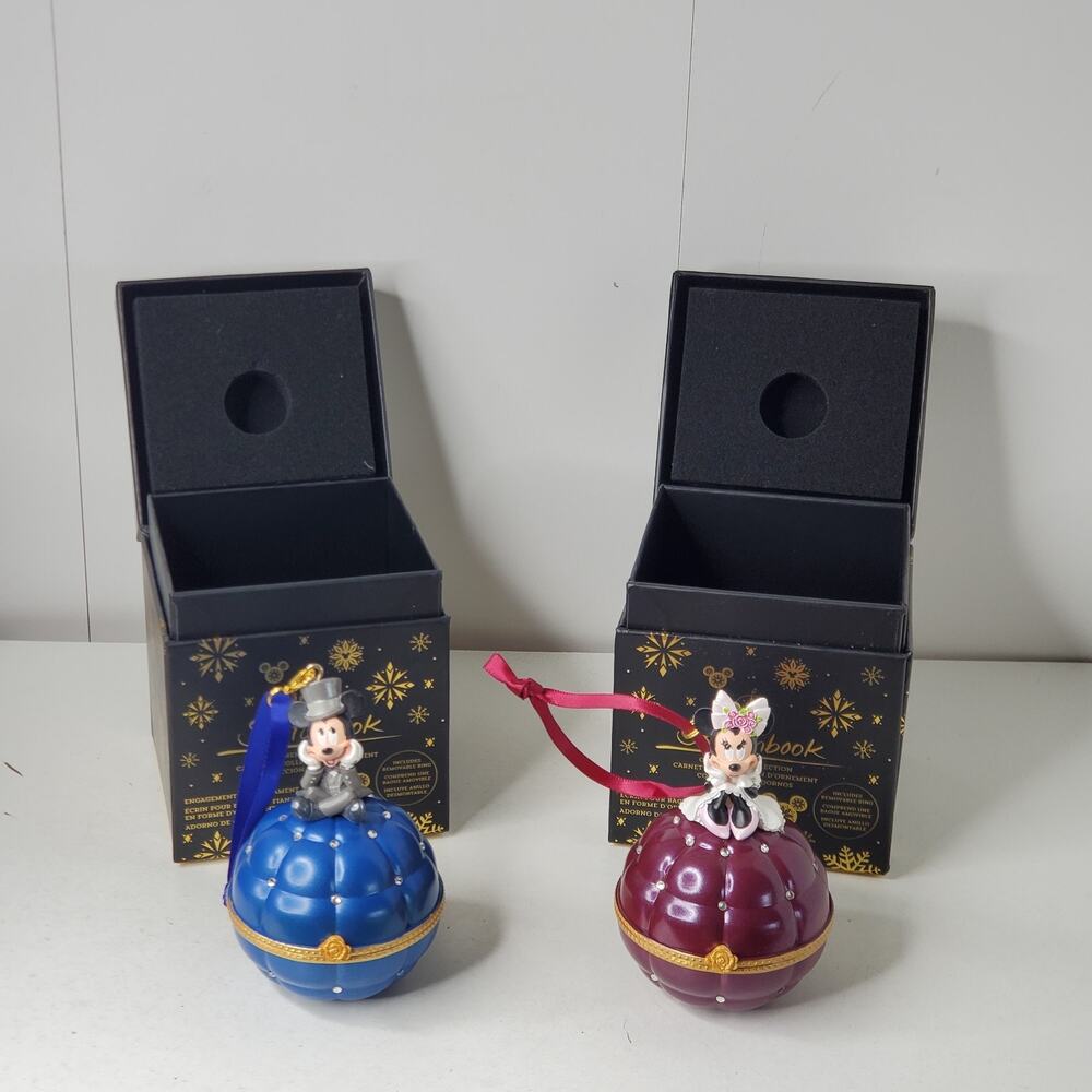 Disney Sketchbook Mickey Minnie Mouse Engagement Ring Box Christmas Ornament Set